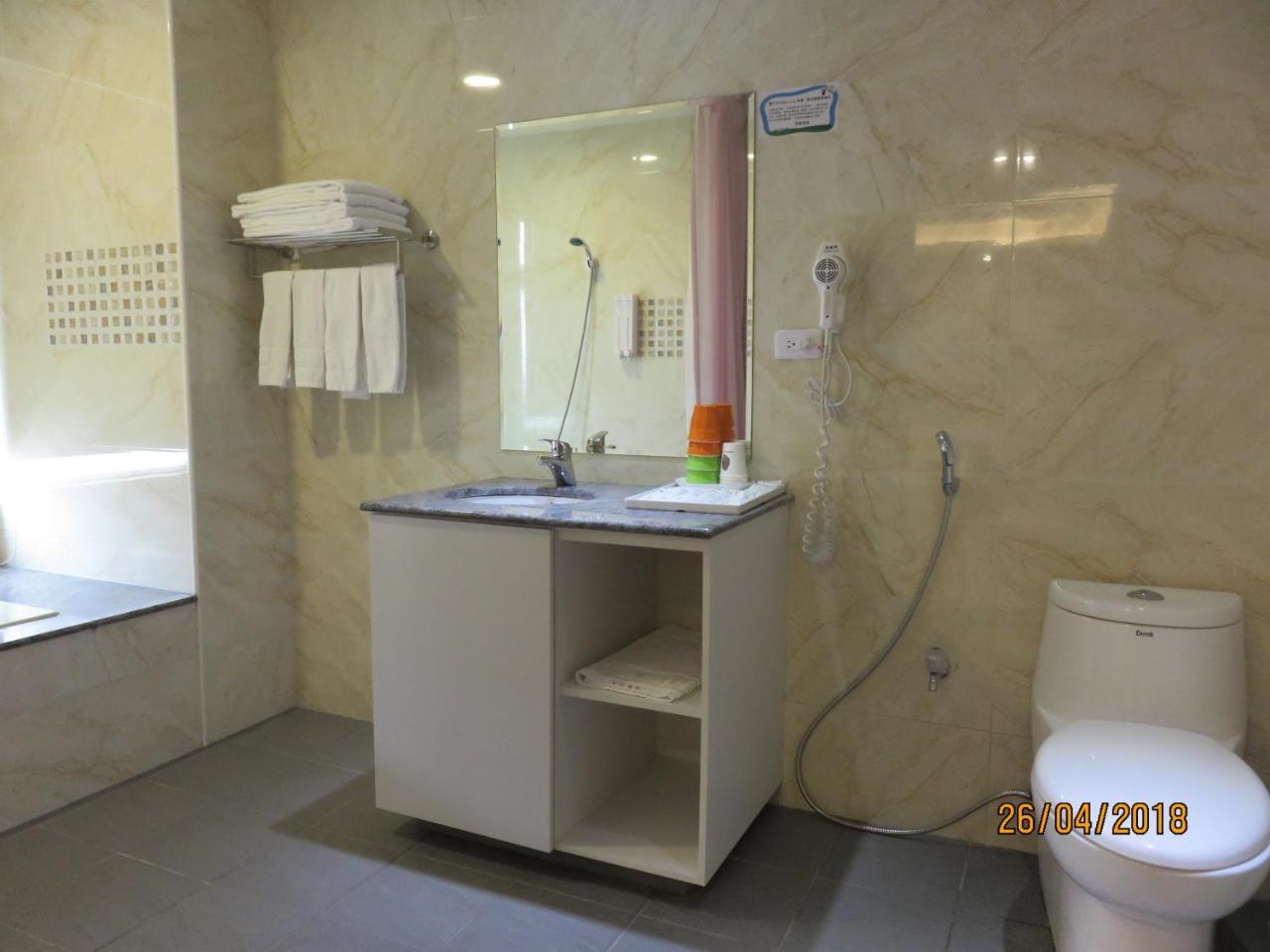 Mao Hua Motel Đài Trung Ngoại thất bức ảnh